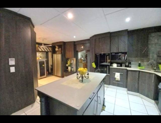 3 BEDROOM HOUSE FOR SALE IN ARBORETUM